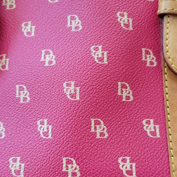 Dooney & Bourke logo bag - Picture 16 of 16